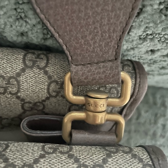 Gucci GG Supreme Neo Vintage Small Messenger Bag - Picture 12 of 13